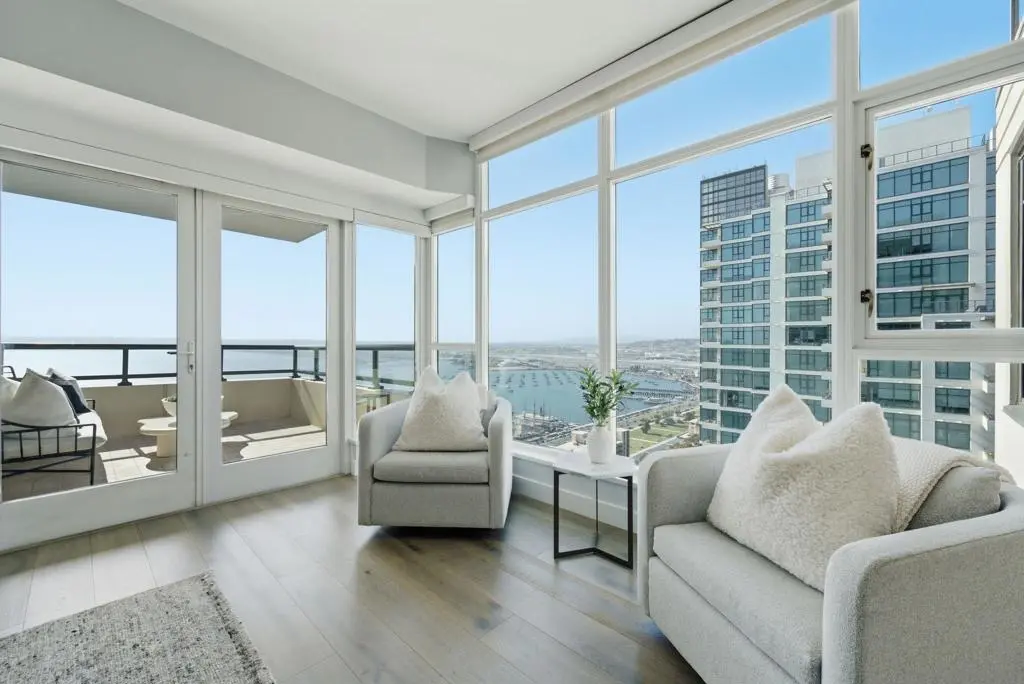 1199 Pacific Highway 3401, San Diego, CA — listing photo 1