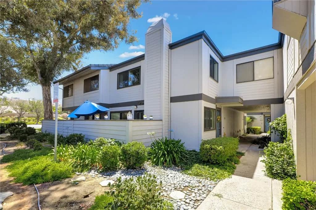 6543 Stoney View 4, Simi Valley, CA — listing photo 1