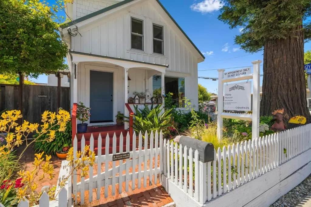529 Capitola Avenue, Capitola, CA — listing photo 1