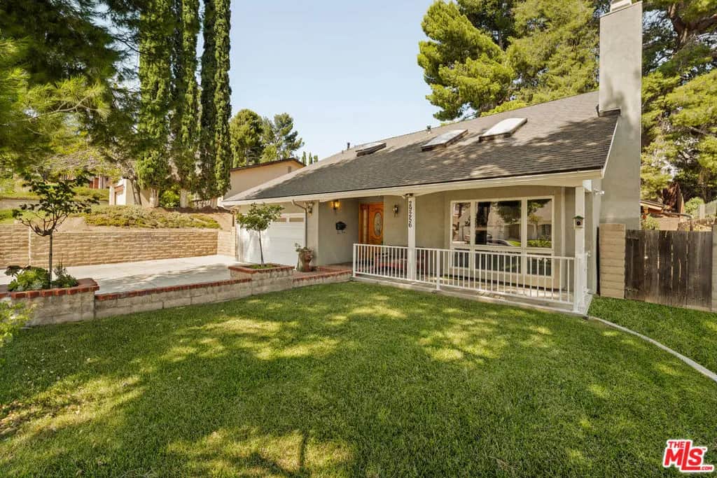 29256 Snapdragon Place, Santa Clarita, CA — listing photo 1