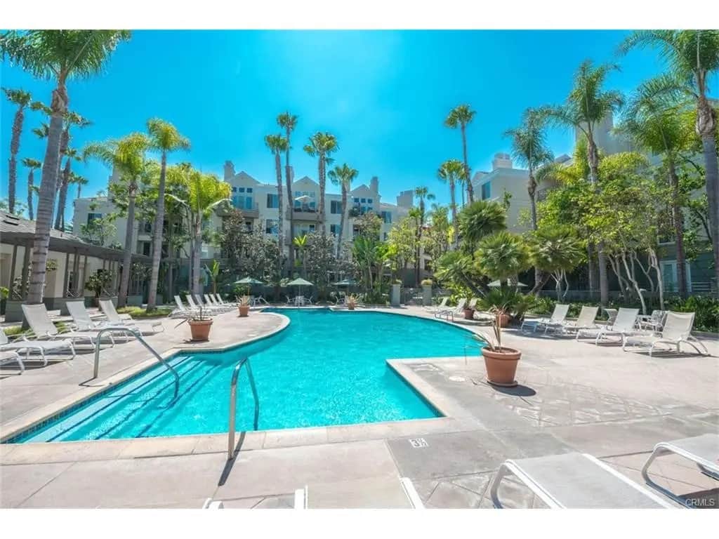 2243 Martin 211, Irvine, CA — listing photo 1