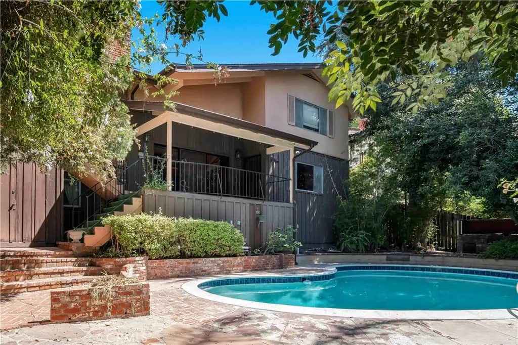 5346 Elvira Road, Woodland Hills, CA — listing photo 1