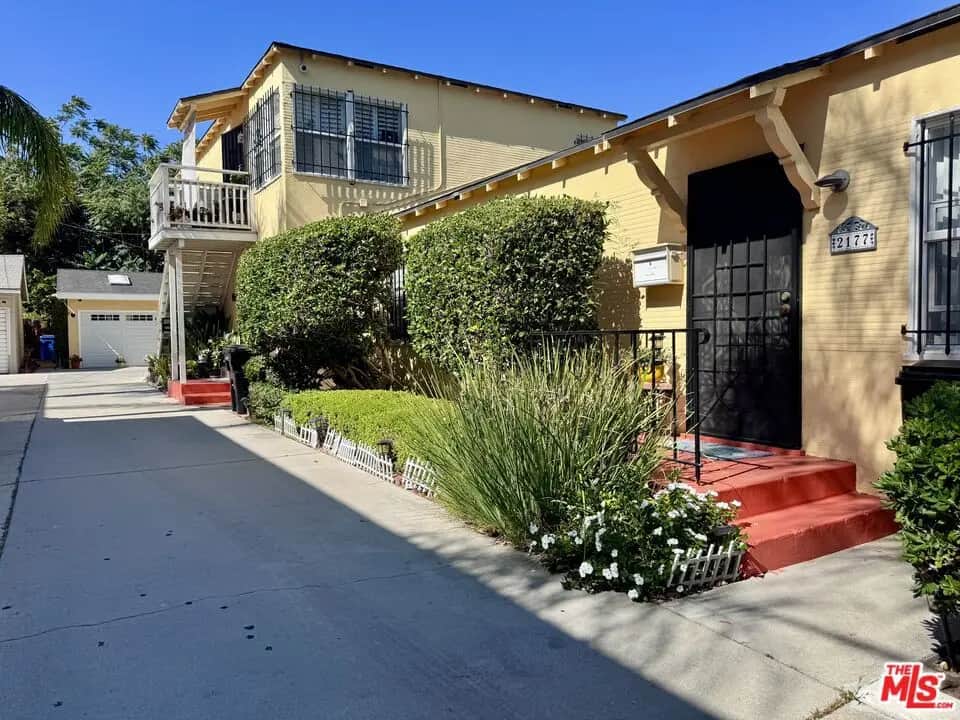 2177 W 27th Street 2177, Los Angeles, CA — listing photo 1