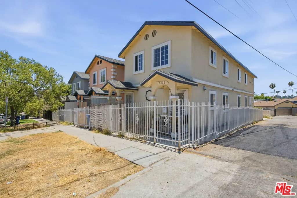 5370 Poplar Boulevard, Los Angeles, CA — listing photo 1