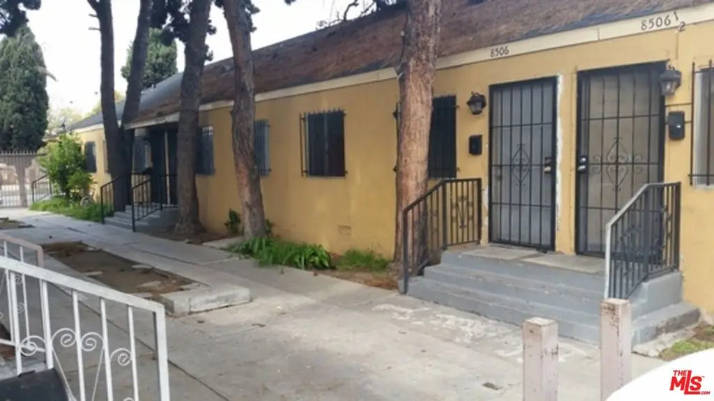 8504 S San Pedro Street, Los Angeles, CA — listing photo 1