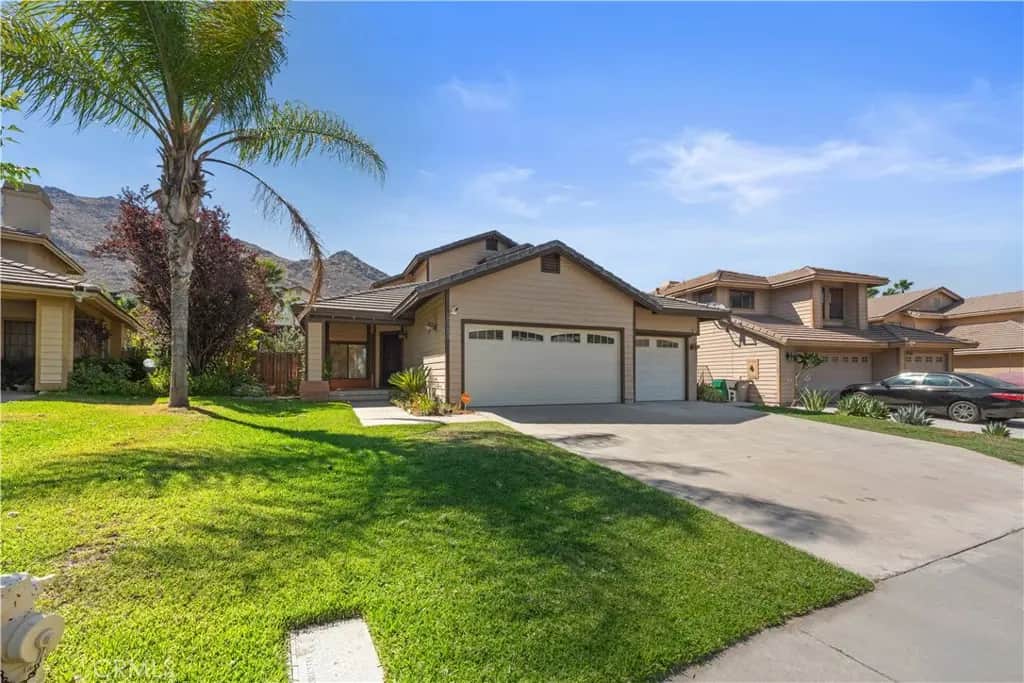 10389 Meadow Creek, Moreno Valley, CA — listing photo 1
