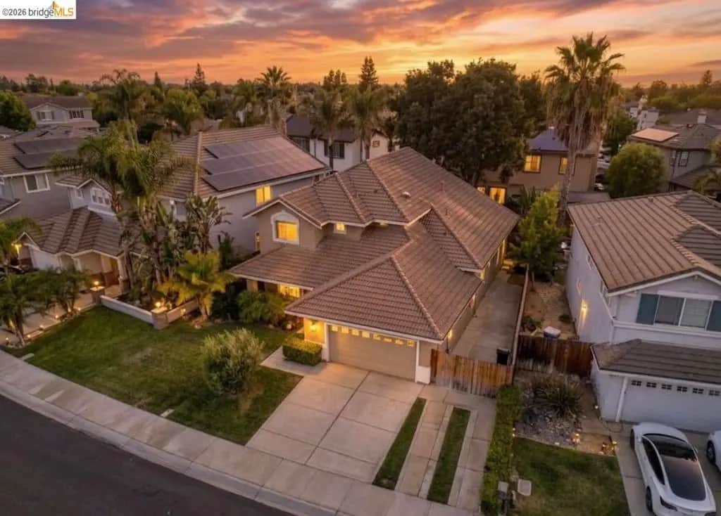 2533 Crescent Way, Discovery Bay, CA — listing photo 1