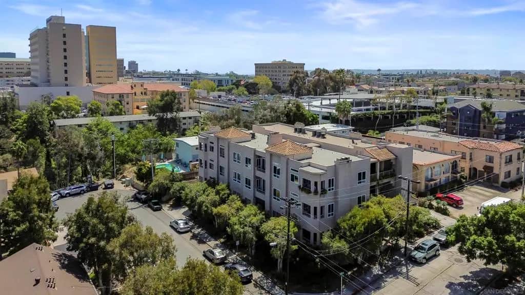 521 Arbor Dr 203, San Diego, CA — listing photo 1