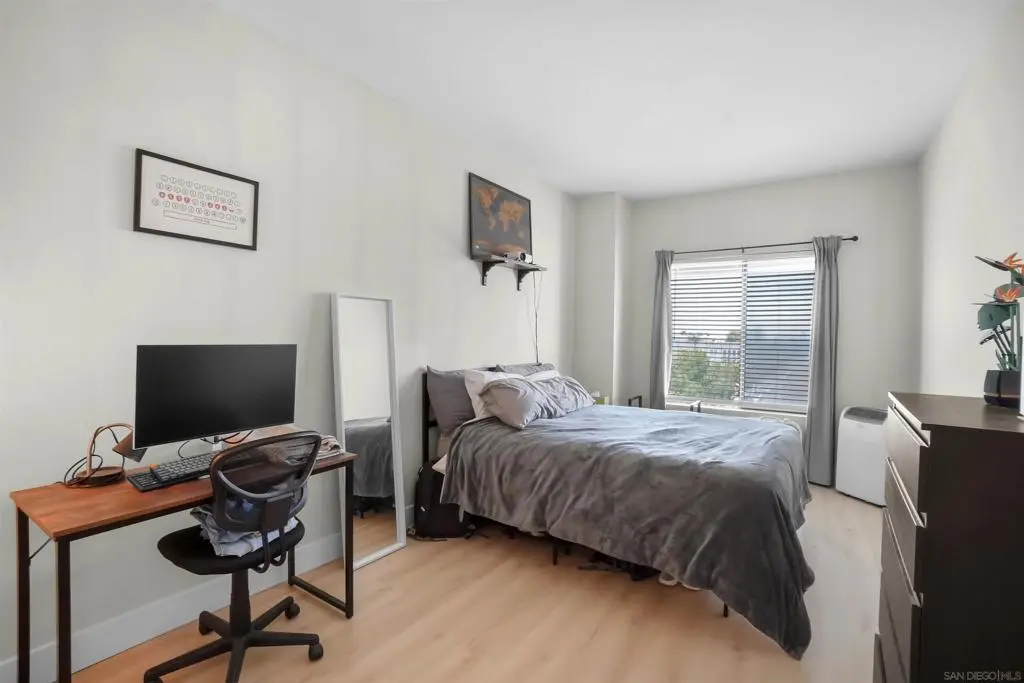 2828 University Ave 406, San Diego, CA — listing photo 1