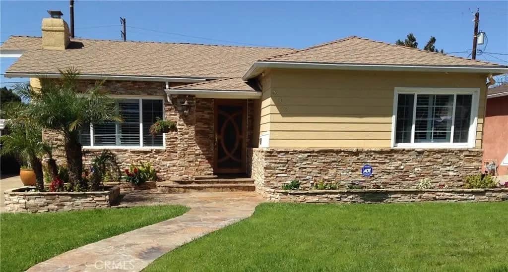 805 N Brighton, Burbank, CA — listing photo 1