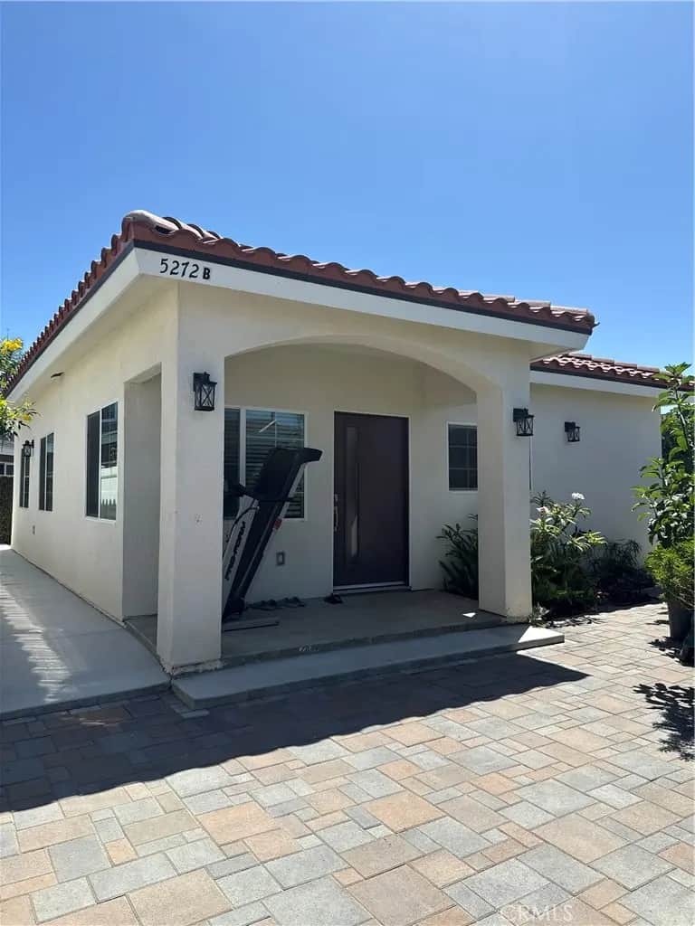 5272 Barcelona, La Palma, CA — listing photo 1