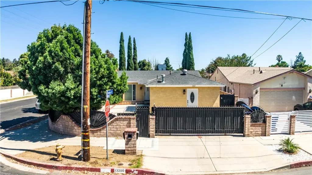 13200 13202 Wentworth Street, Arleta, CA — listing photo 1