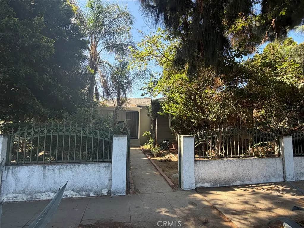 18750 Nordhoff, Los Angeles, CA — listing photo 1
