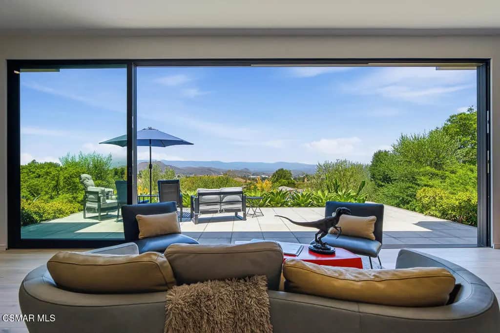 2800 Lynnview Street, Newbury Park, CA — listing photo 1
