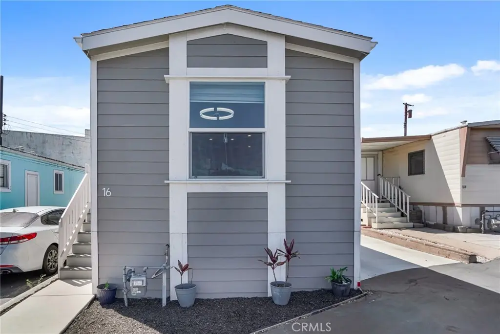 2355 Lomita Blvd 16, Lomita, CA — listing photo 1