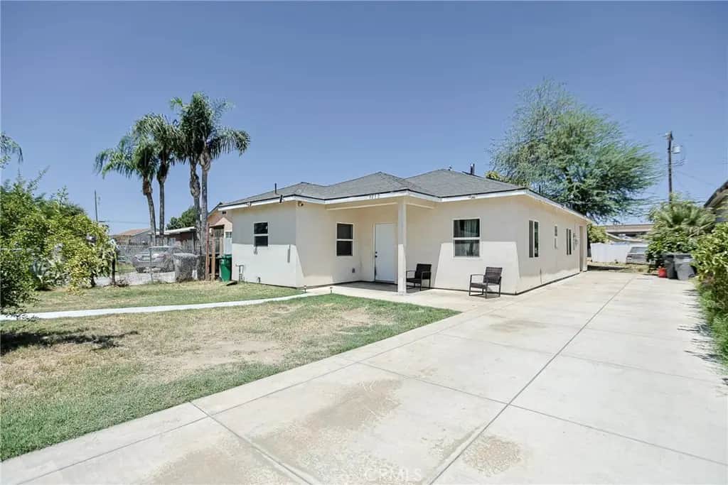 1012 Feliz, Bakersfield, CA — listing photo 1