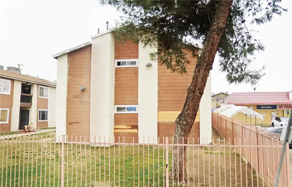 1320 Flower Street, Bakersfield, CA — listing photo 1