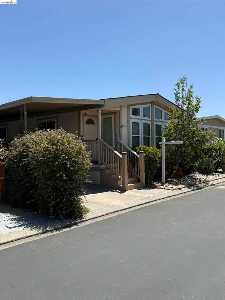 812 W Clover, Tracy, CA — listing photo 1