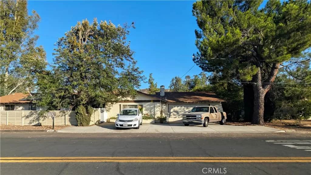 42151 Crest, Hemet, CA — listing photo 1
