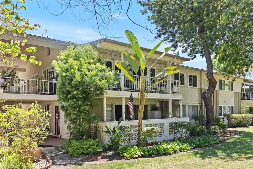 82 Calle Aragon S, Laguna Woods, CA — listing photo 1