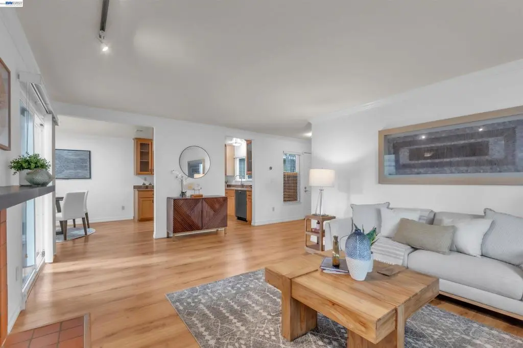 215 Whale Bone Ct, Vallejo, CA — listing photo 1