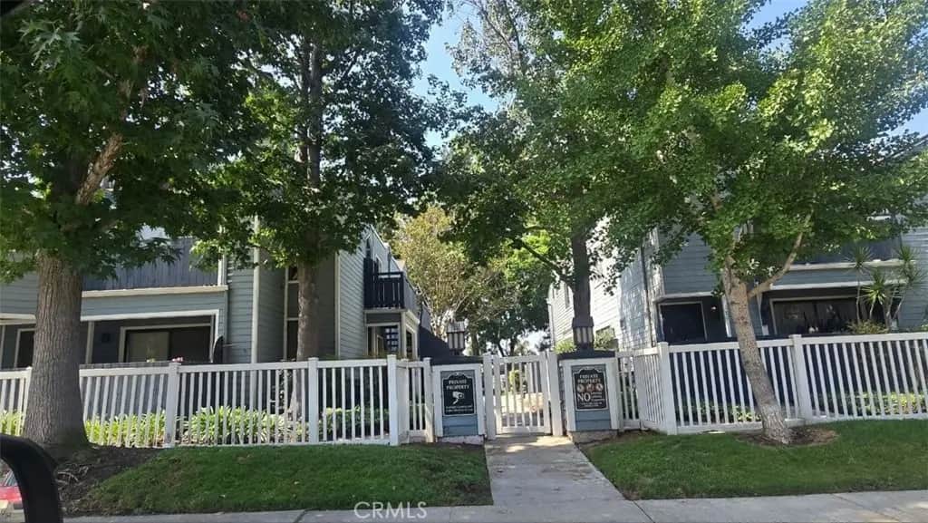 7300 Quill 207, Downey, CA — listing photo 1