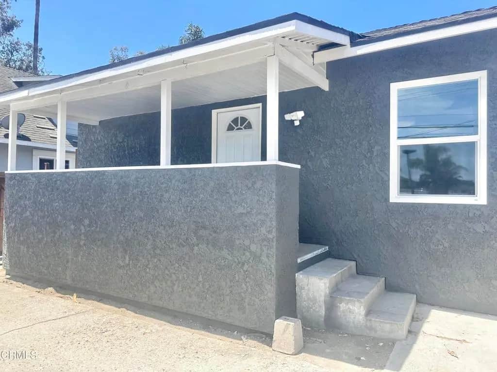 1303 S C Street, Oxnard, CA — listing photo 1