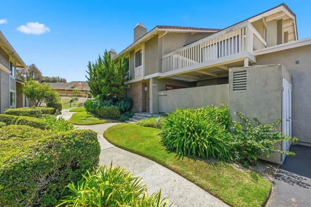 17539 Fairlie Rd, San Diego, CA — listing photo 1