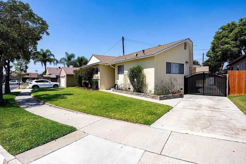 9321 Sideview, Downey, CA — listing photo 1