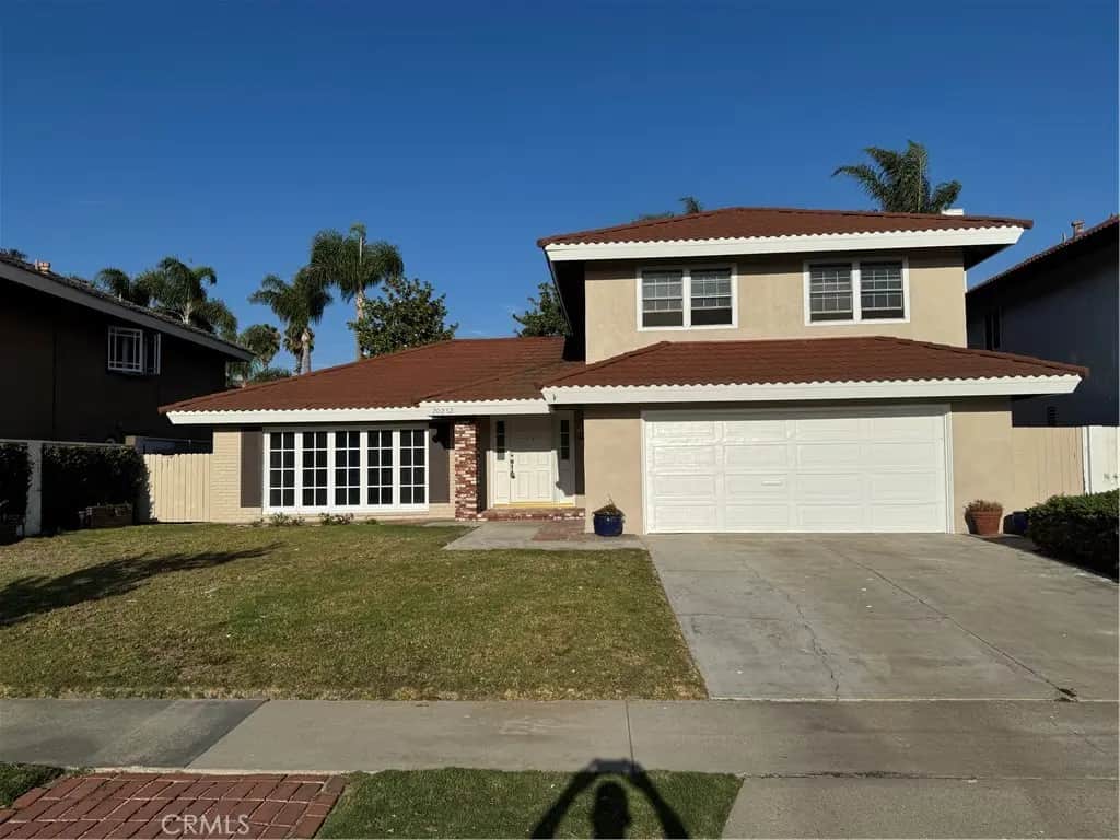 20262 Craimer, Huntington Beach, CA — listing photo 1