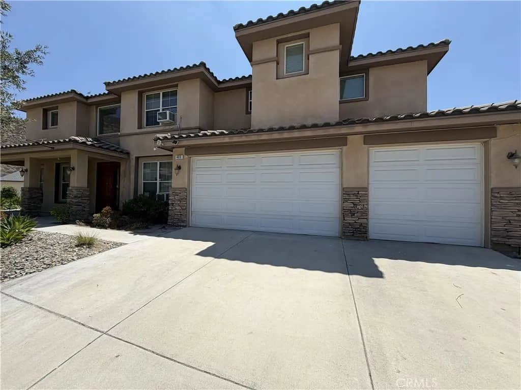 403 Aries, San Bernardino, CA — listing photo 1