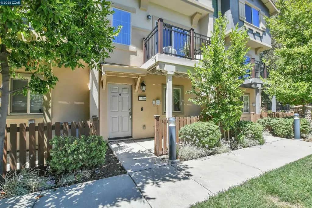 1260 Detroit Ave 4, Concord, CA — listing photo 1