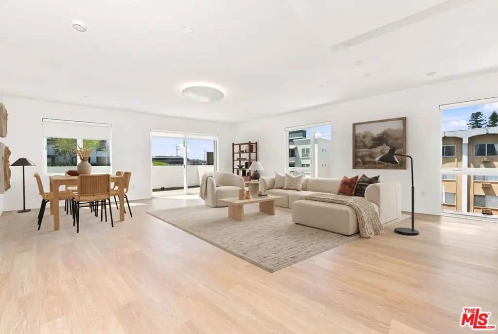 1130 N Orange Drive 301, Los Angeles, CA — listing photo 1