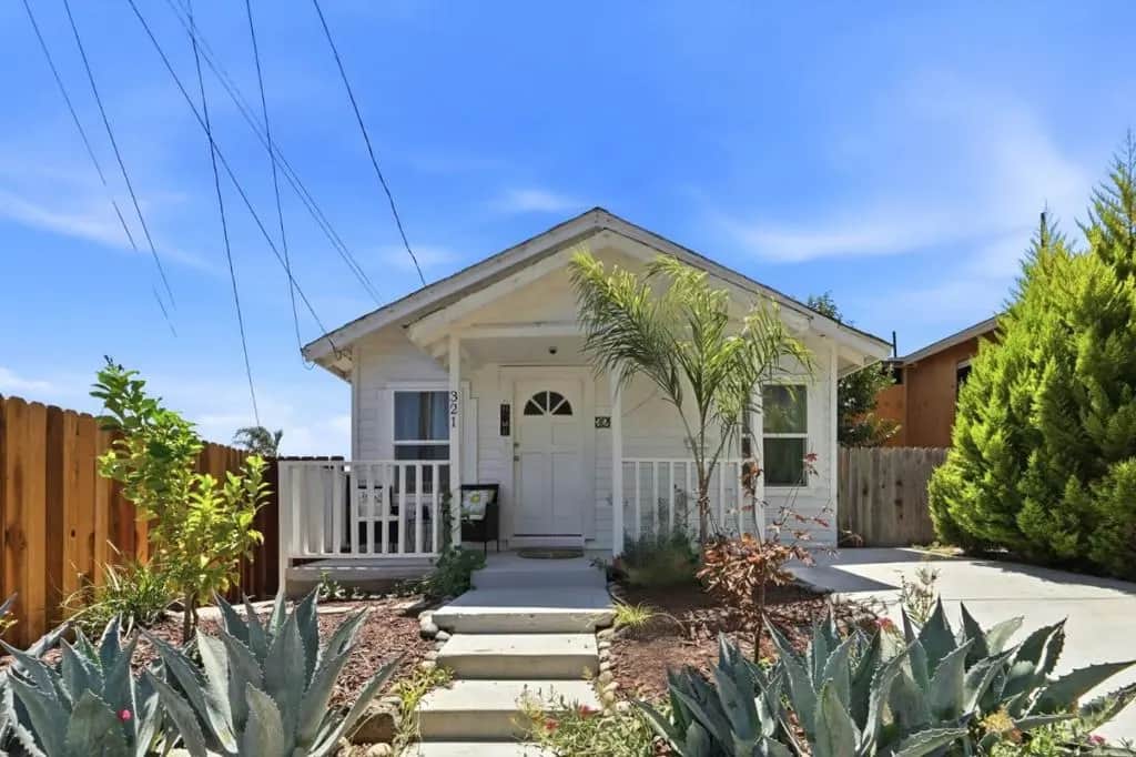 321 Hill Street, Hollister, CA — listing photo 1