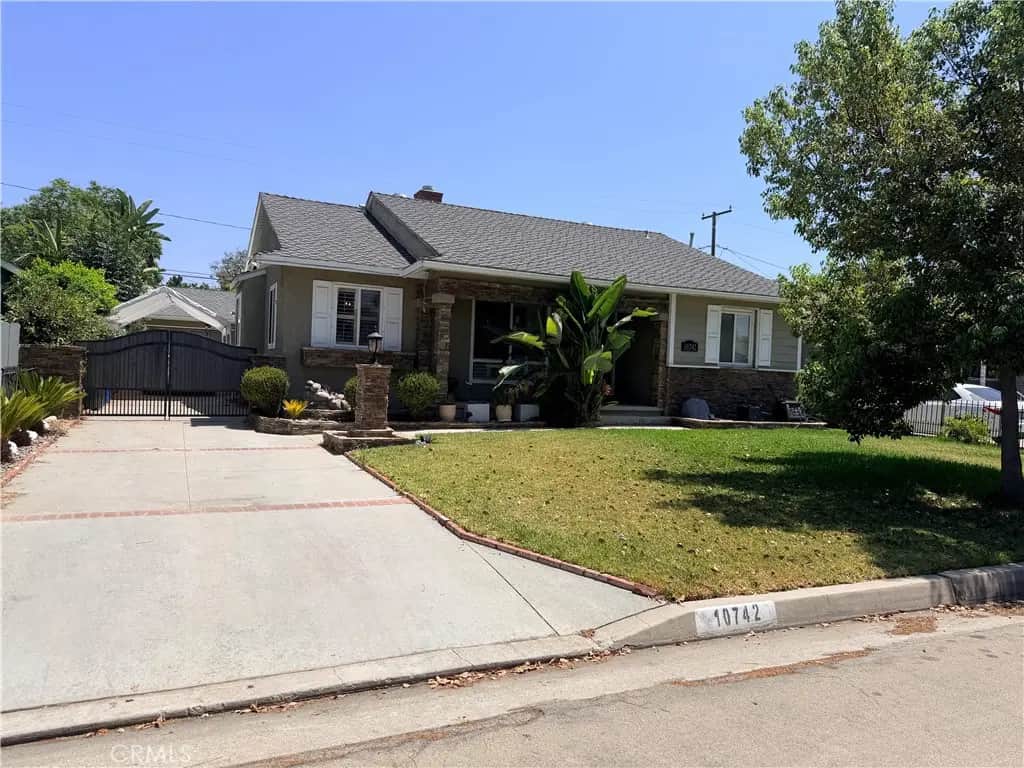 10742 Virginia, Whittier, CA — listing photo 1