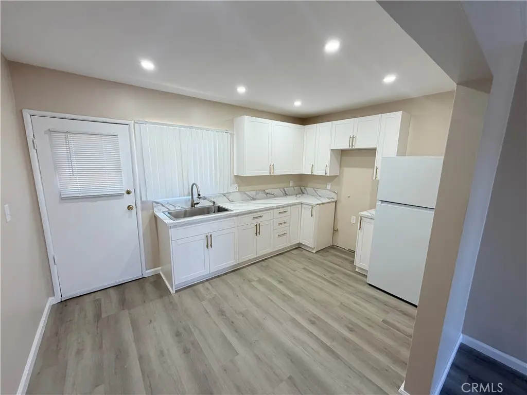 936 W Foothill Boulevard 09, Azusa, CA — listing photo 1