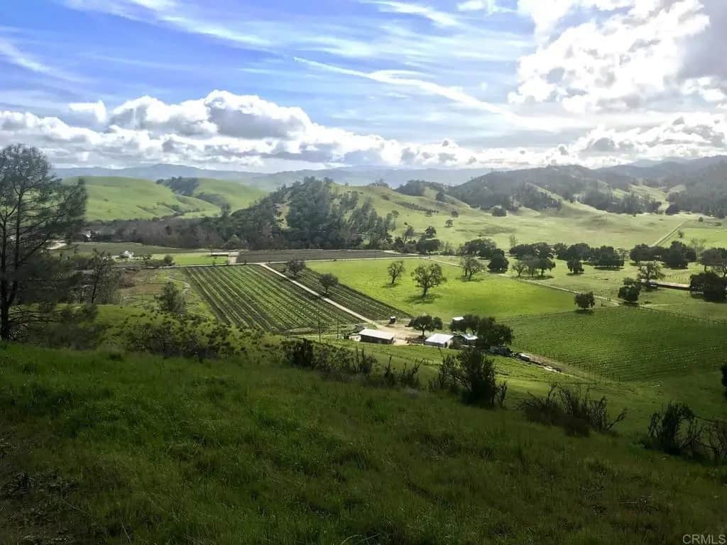 550 Limekiln Road, Hollister, CA — listing photo 1