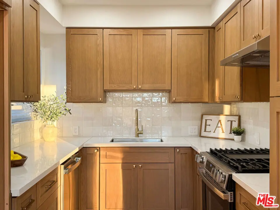 4579 Ambrose Avenue 8, Los Angeles, CA — listing photo 1