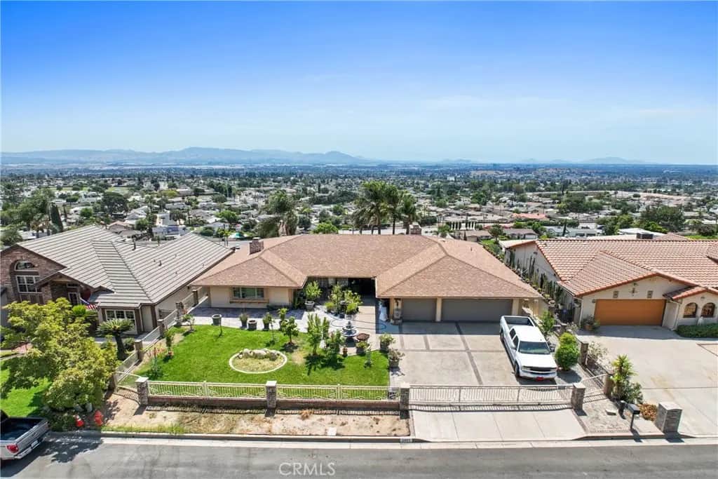 2421 Willow, San Bernardino, CA — listing photo 1