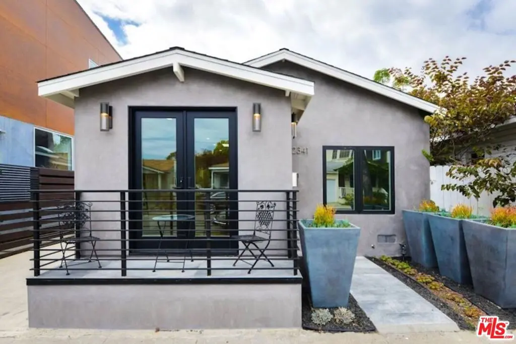 2341 Beach Avenue, Venice, CA — listing photo 1