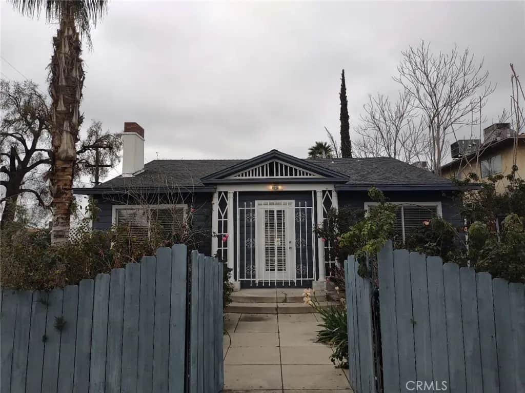 1618 Baker St, Bakersfield, CA — listing photo 1