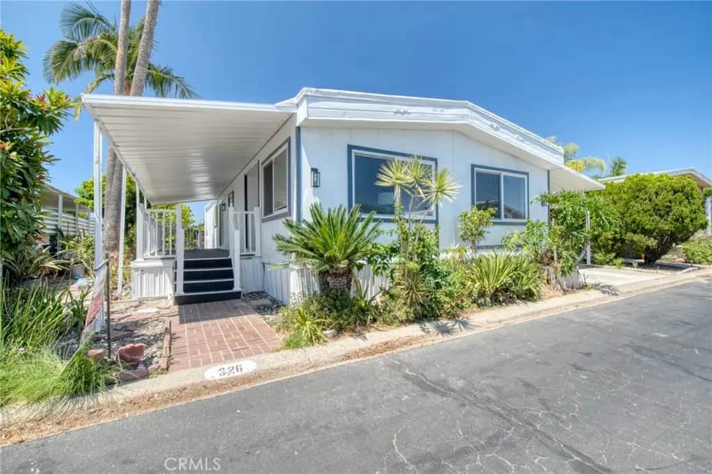 24921 Muirlands Boulevard 326, Lake Forest, CA — listing photo 1