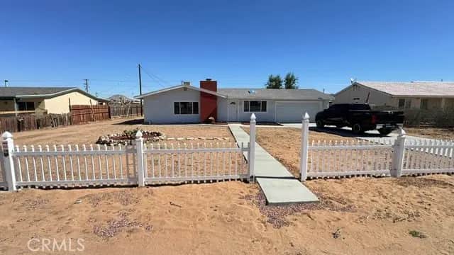 21932 Standing Rock, Apple Valley, CA — listing photo 1