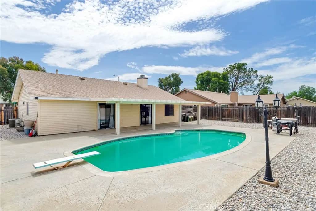 25067 Hazelwood Circle, Hemet, CA — listing photo 1