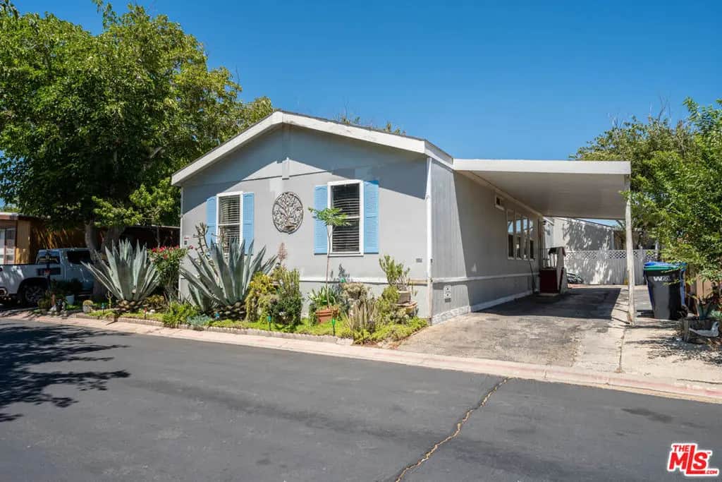 3524 E Avenue R 80, Palmdale, CA — listing photo 1