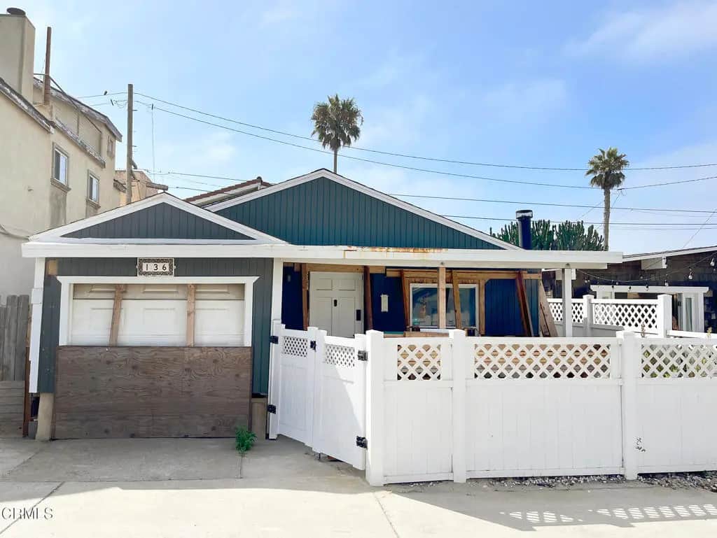 136 San Fernando Avenue, Oxnard, CA — listing photo 1