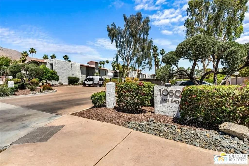 1050 E Ramon Road 15, Palm Springs, CA — listing photo 1
