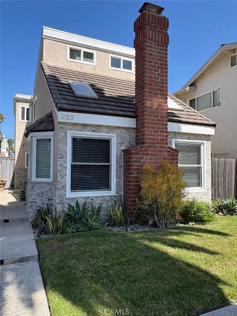 223 14th Street, Huntington Beach, CA — listing photo 1