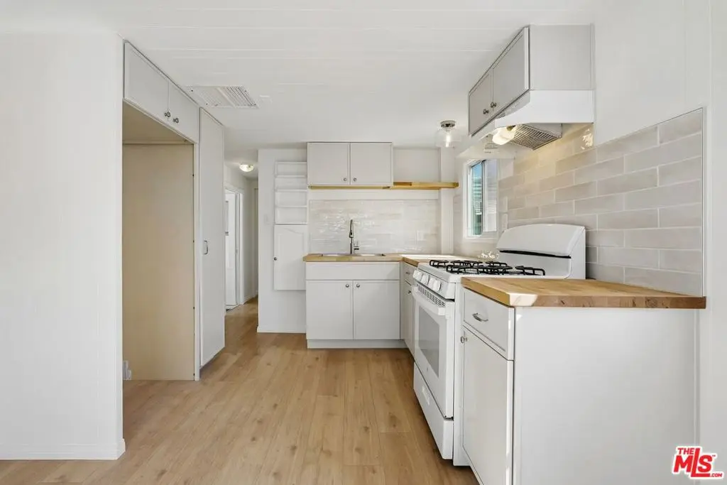 11250 Playa Street 81, Culver City, CA — listing photo 1