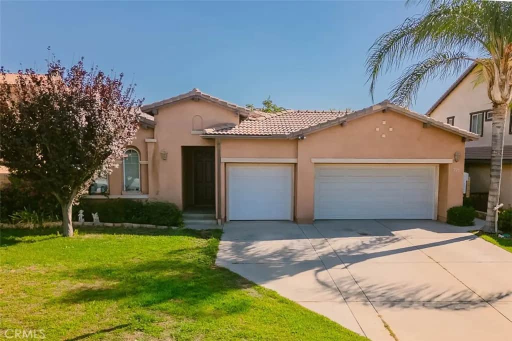 371 Plateau Parkway, Perris, CA — listing photo 1